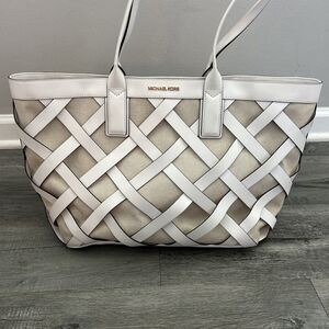 Michael Kors Sienna Leather Purse Handbag Cross Woven Large Tote